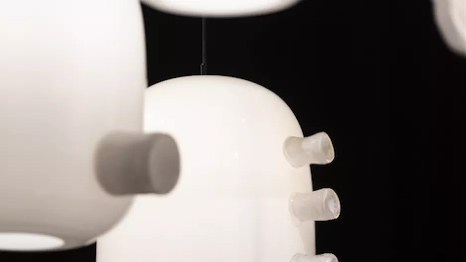 Victoria Yakusha, lustr Sluhach pro Lasvit Victoria Yakusha, lustr Sluhach pro Lasvit