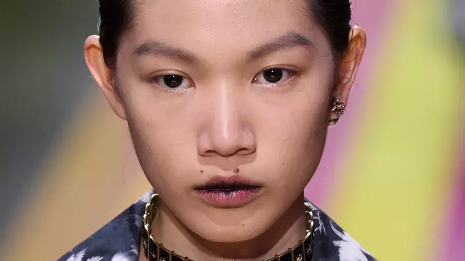 Beauty trendy z pařížského fashion weeku Beauty trendy z pařížského fashion weeku