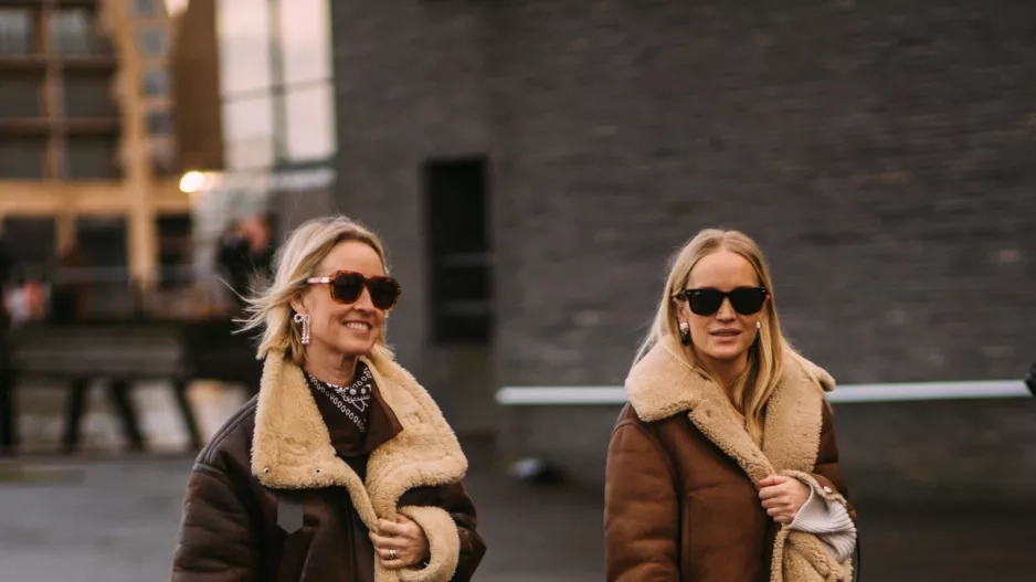 Hnědá, barva podzimu Hnědá, barva podzimu