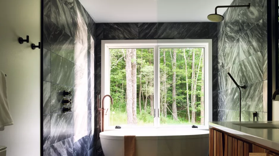 Líbezná nádvoří mezi světy Líbezná nádvoří mezi světy