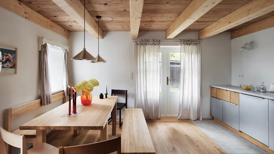 Chaloupka Dvě sestry Chaloupka Dvě sestry