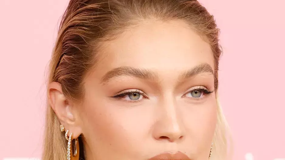 Pěšinka na straně Pěšinka na straně