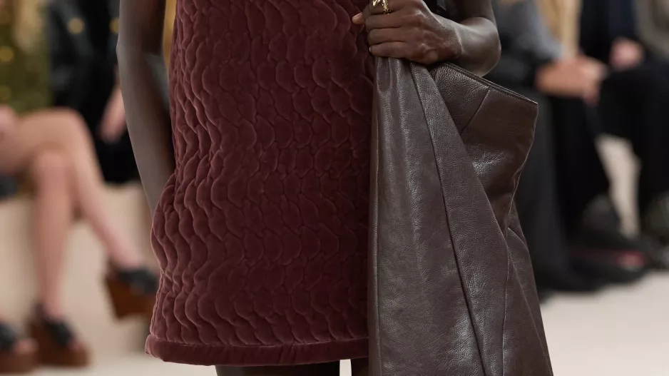 Velkou, větší, největší! Odpověď na to, jakou kabelku si teď pořídit Velkou, větší, největší! Odpověď na to, jakou kabelku si teď pořídit