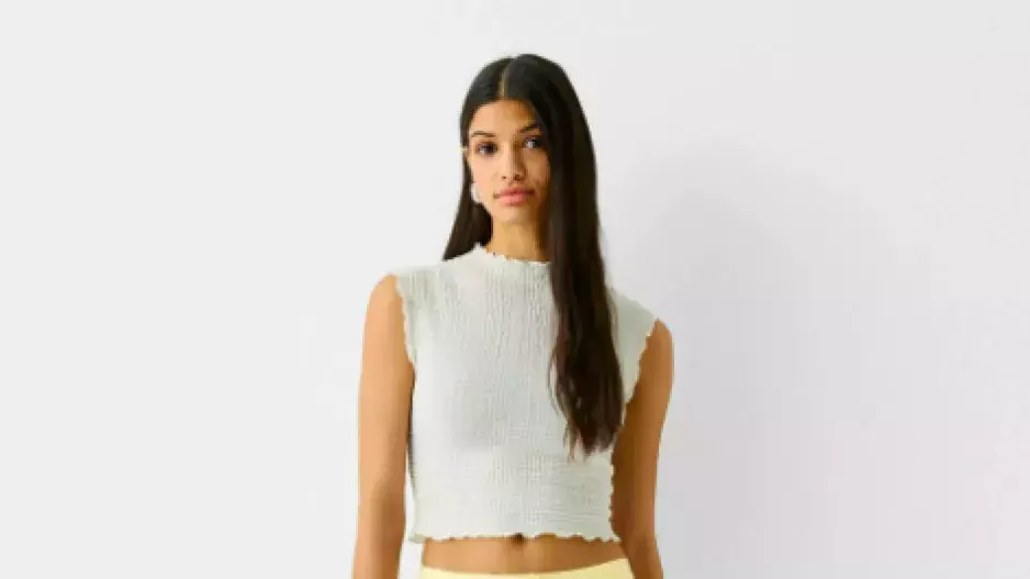 Móda v odstínech máslové žluté Móda v odstínech máslové žluté