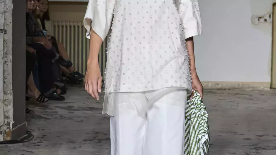 Ke kolenům Ke kolenům