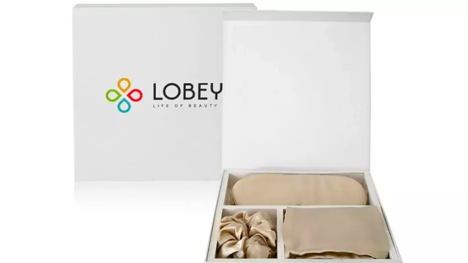 Gift guide pro milovníky péče o vlasy Gift guide pro milovníky péče o vlasy