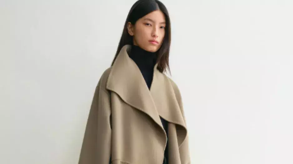 Kousky v barvě Mocha Mousse Kousky v barvě Mocha Mousse