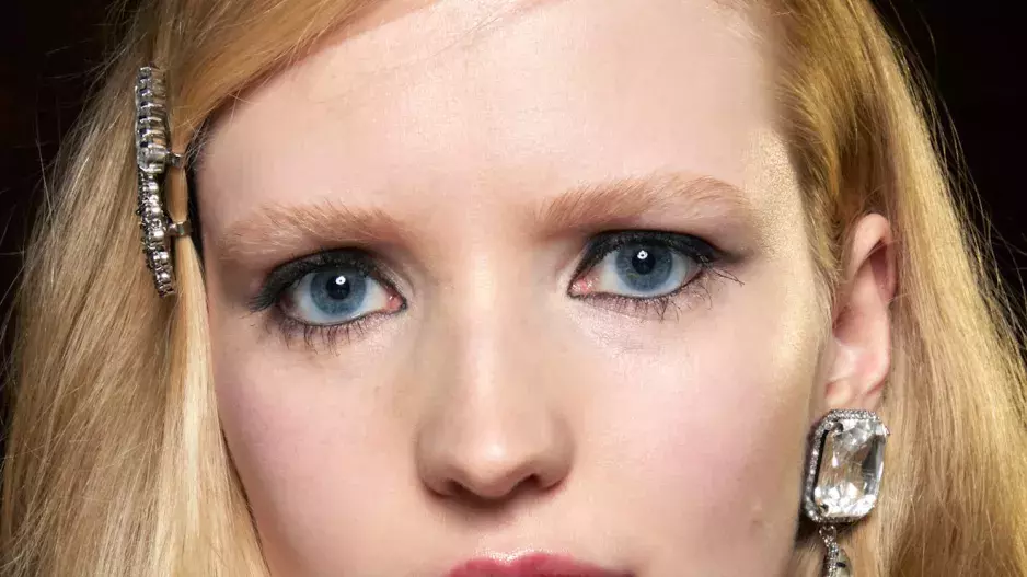 Barvy na vlasy roku 2025 Barvy na vlasy roku 2025