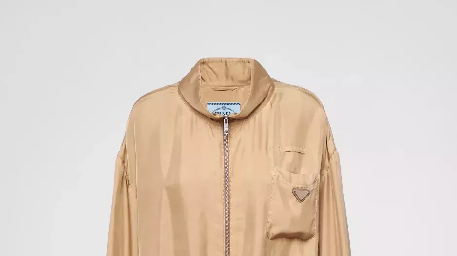 Bunda z hedvábného twillu Bunda z hedvábného twillu