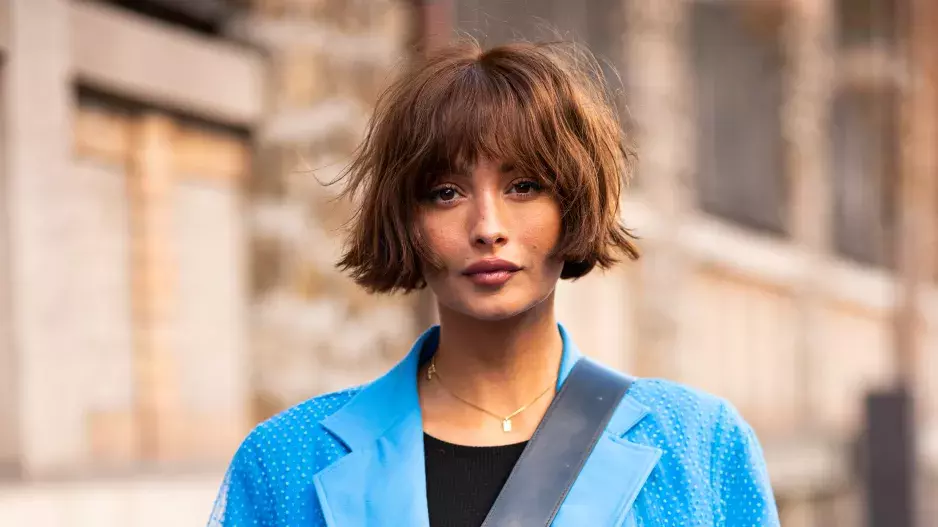 Cheekbone bob Cheekbone bob