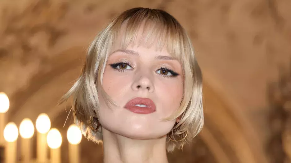 Cheekbone bob Cheekbone bob