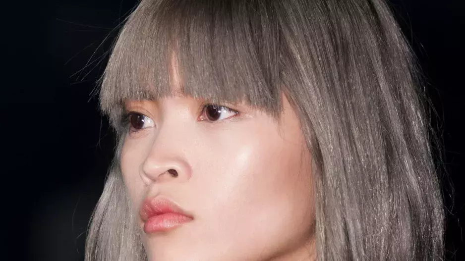 Barvy na vlasy roku 2025 Barvy na vlasy roku 2025