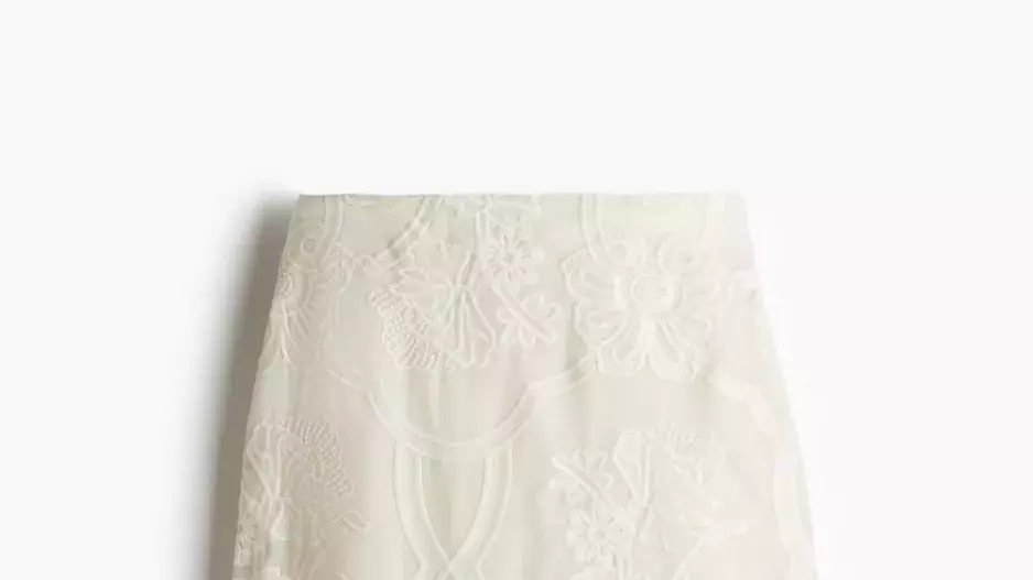 Vyšívaná pouzdrová sukně Vyšívaná pouzdrová sukně