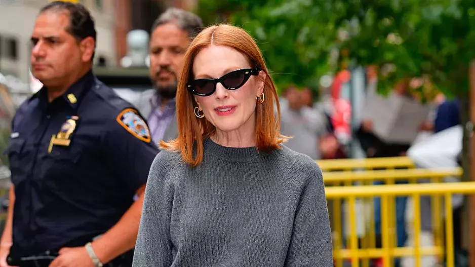 Julianne More Julianne More